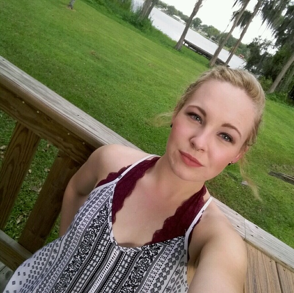 Meet your Posher, Anastasia - Picture 1 of 1